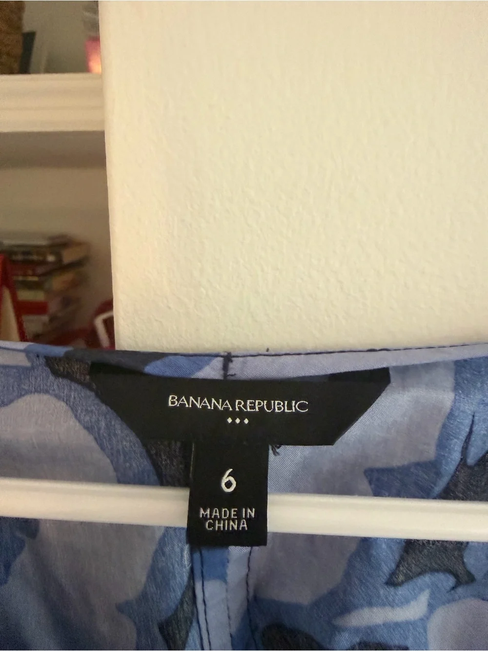 Banana Republic Blue Floral Puff-Sleeve V-Neck Blouse